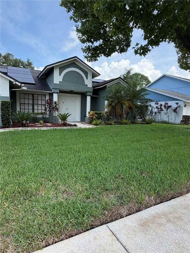 3221 Oakwood Pl - Photo 2 of 24