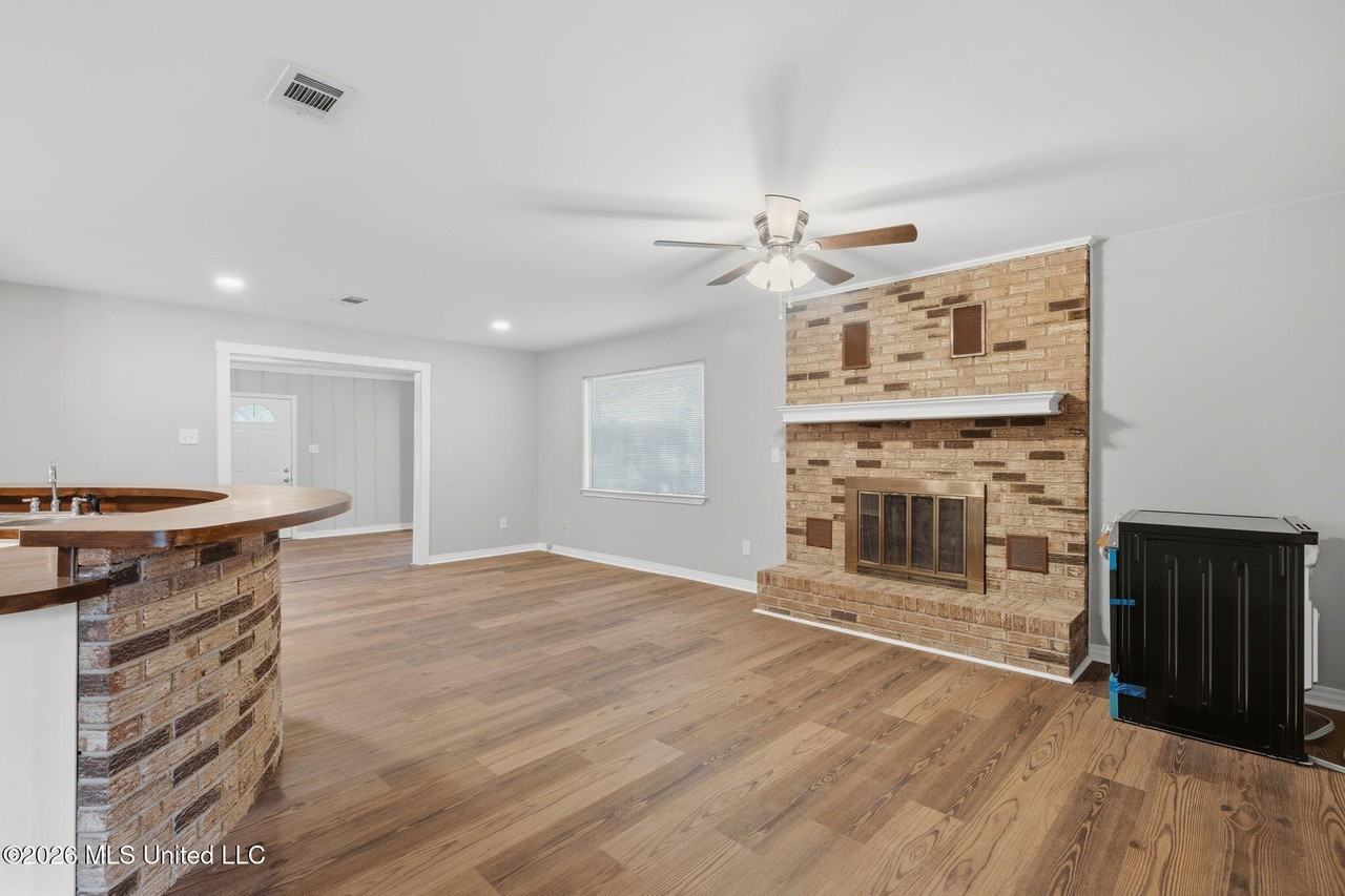 8505 Mermaid Ave - Photo 5 of 25