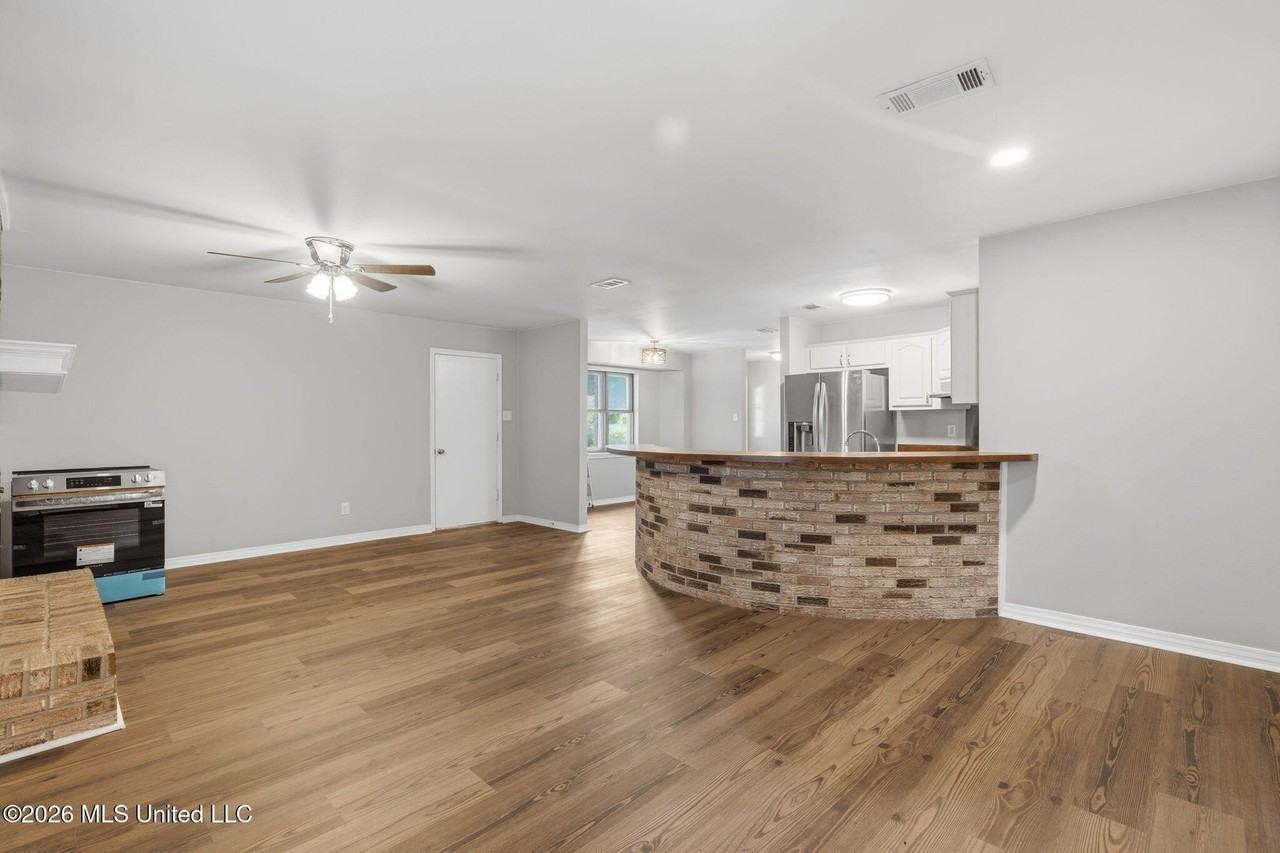 8505 Mermaid Ave - Photo 6 of 25