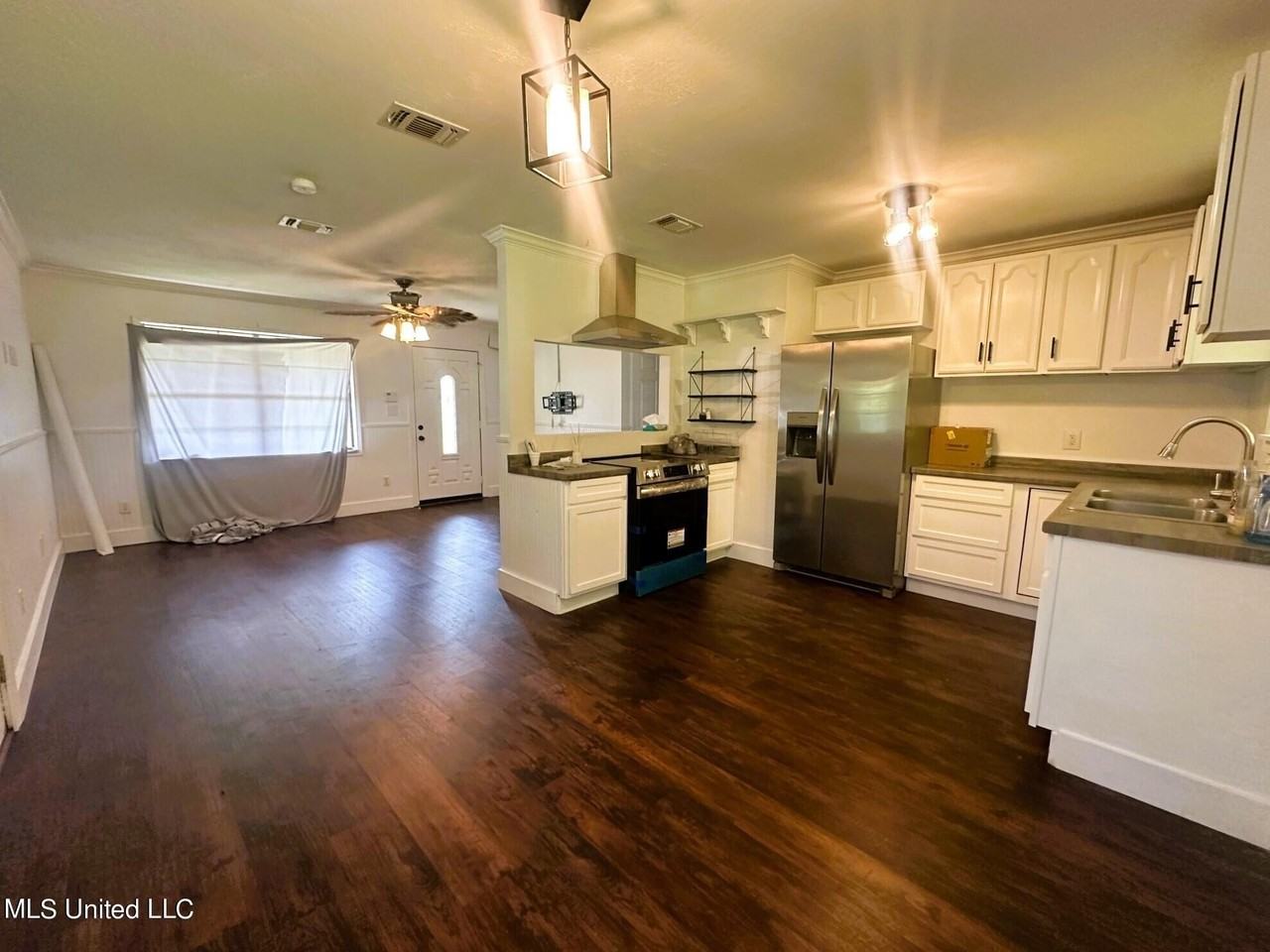 258 Conrad Ln - Photo 4 of 14