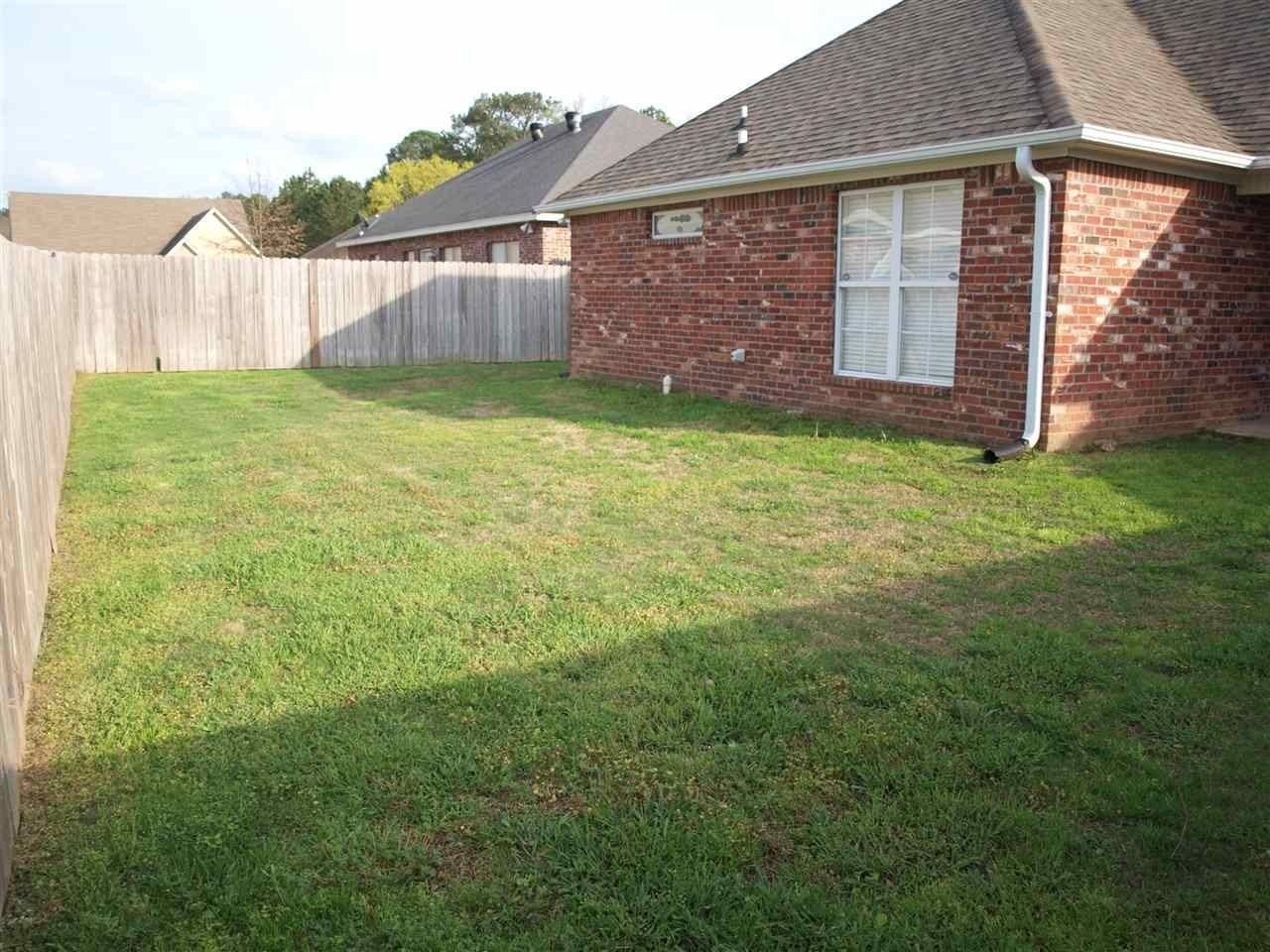 261 Jacks Pl - Photo 6 of 7