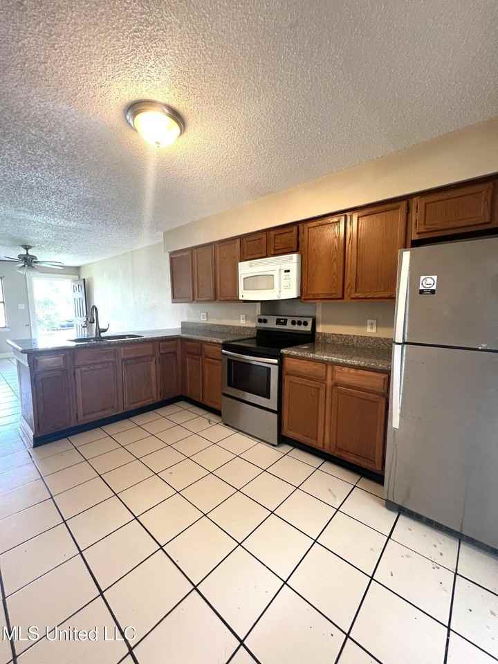 3401 54th Ave - Photo 4 of 8