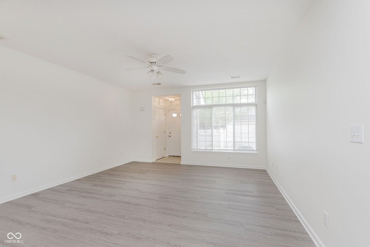 8422 Enclave Blvd - Photo 6 of 24
