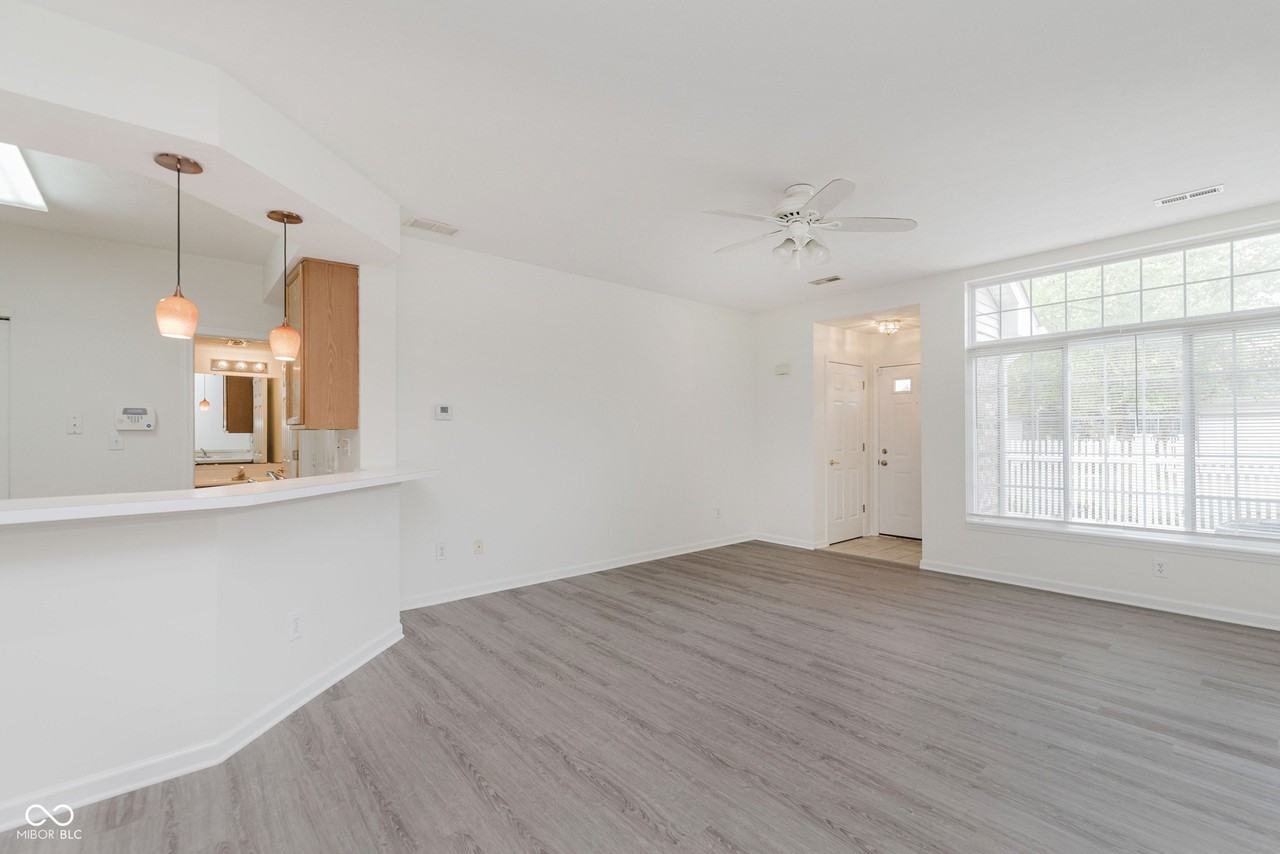 8422 Enclave Blvd - Photo 7 of 24