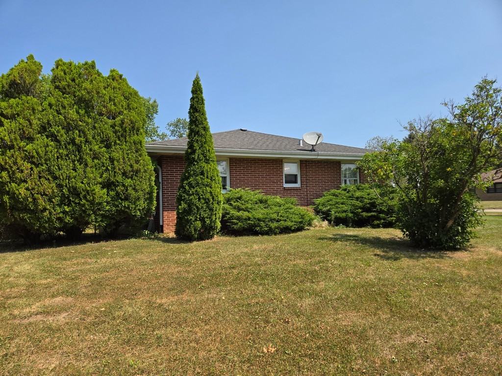 592 Donna Dr #592 - Photo 6 of 21