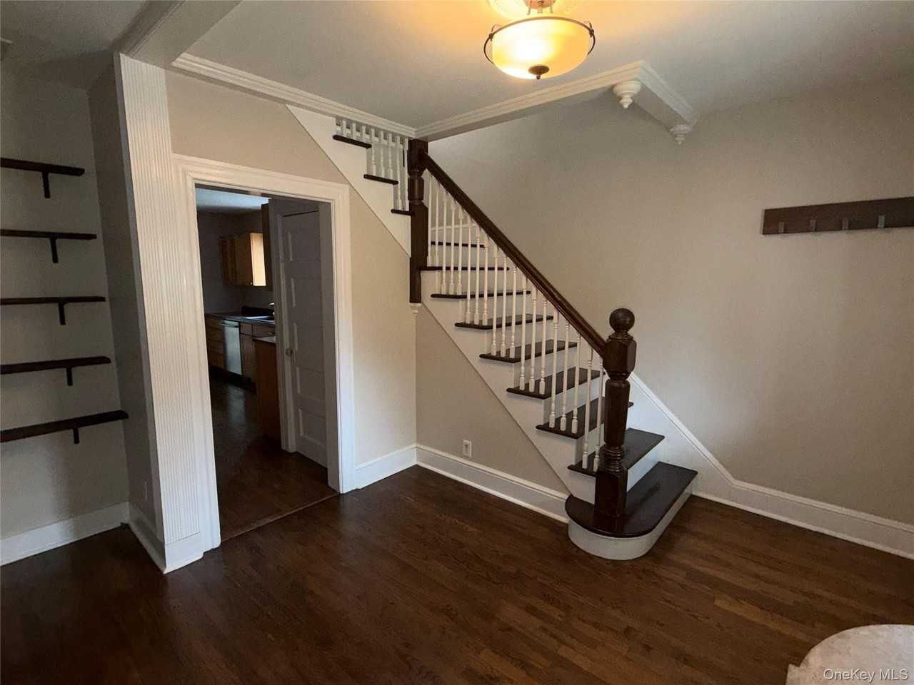 7 Broadway - Photo 5 of 27
