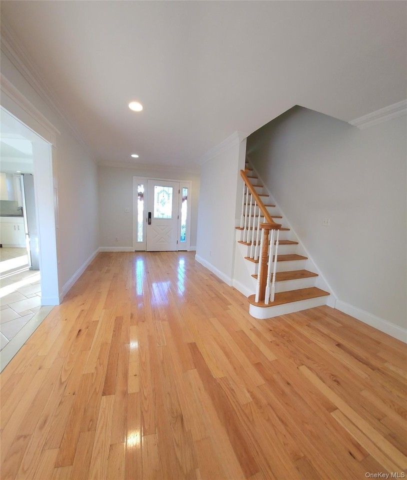 34 Arch Ln - Photo 4 of 24