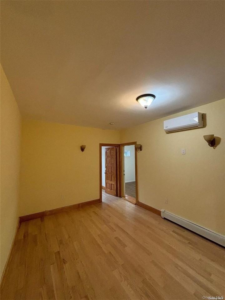 720 Fairview Ave - Photo 3 of 8