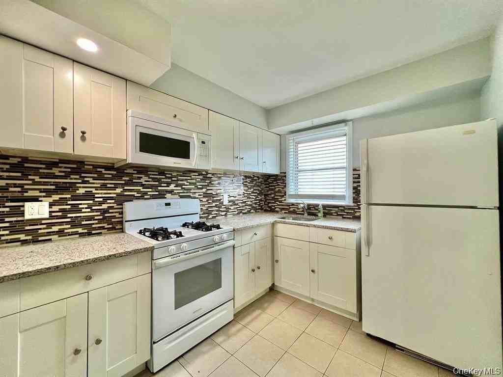 51 Baisley Ave #2 - Photo 5 of 14