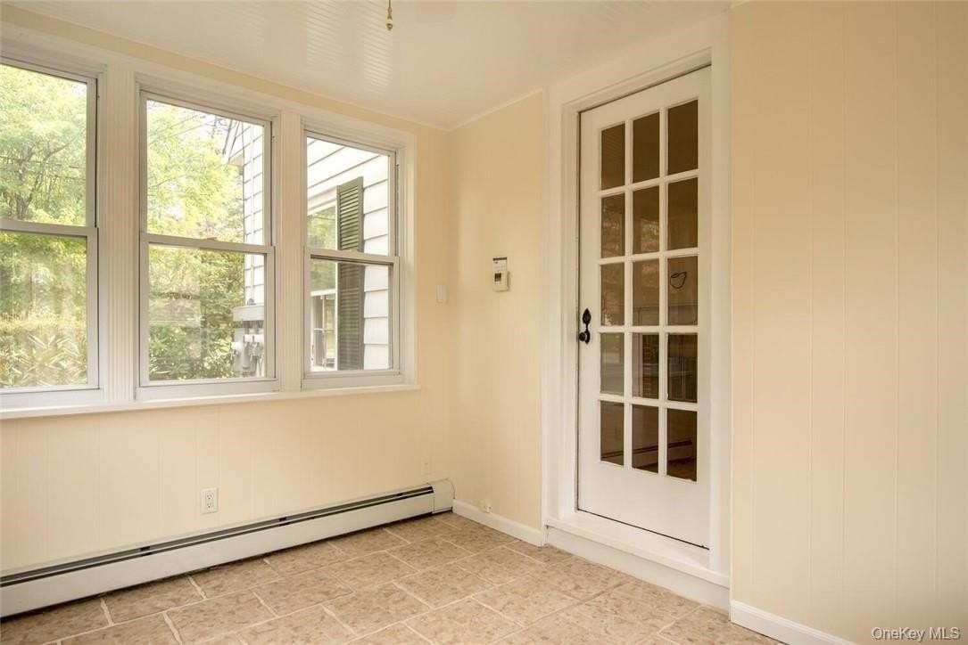 227 N Main St - Photo 6 of 25