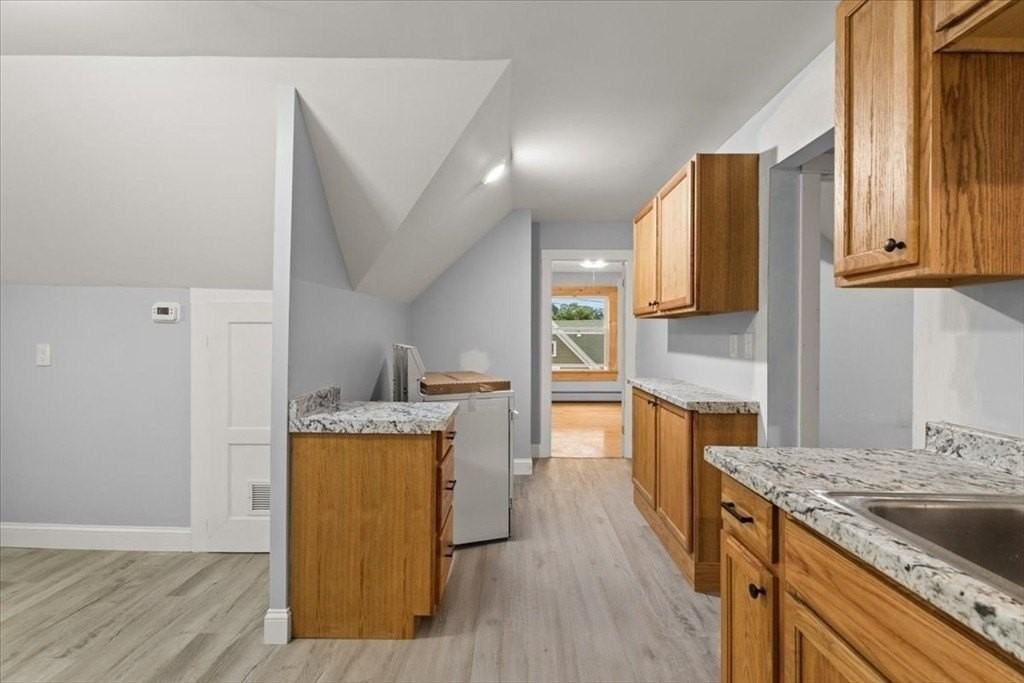 60 Calmar St #3 - Photo 6 of 12