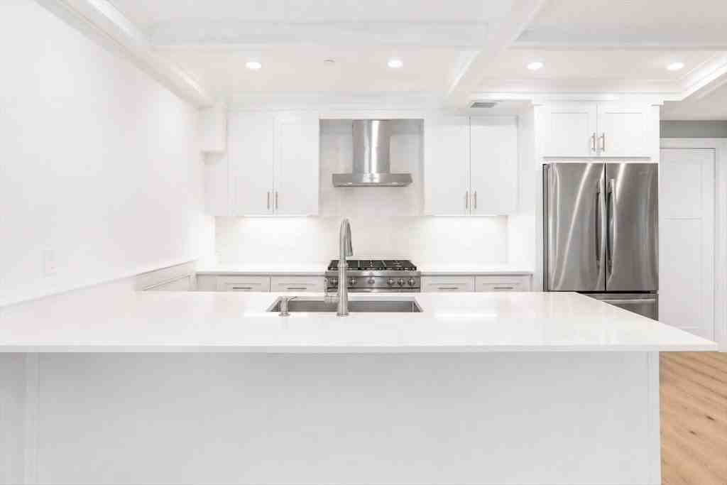 261 Washington St #3 - Photo 3 of 14