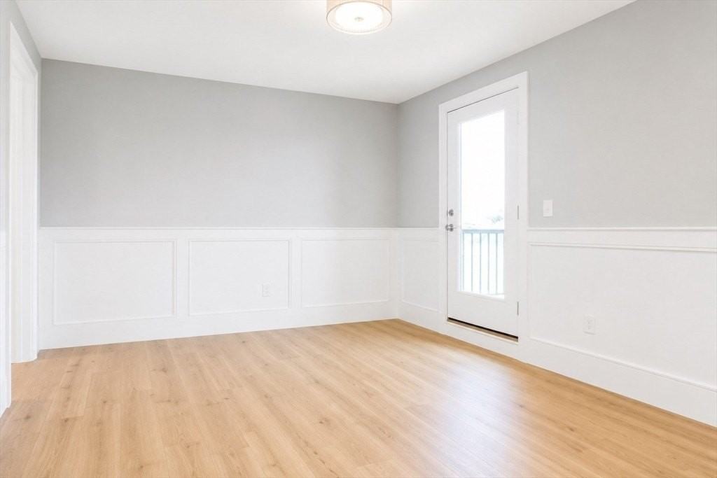 261 Washington St #3 - Photo 6 of 14