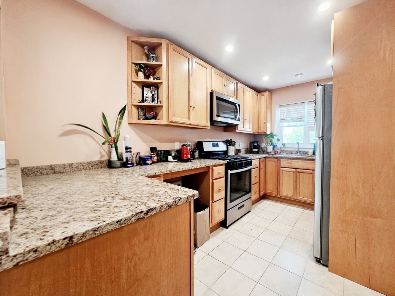 5 Alton Ct #6 - Photo 5 of 8