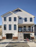 featured image of 1742 Bay Blvd