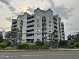 featured image of 300 Ocean Ave N #D5