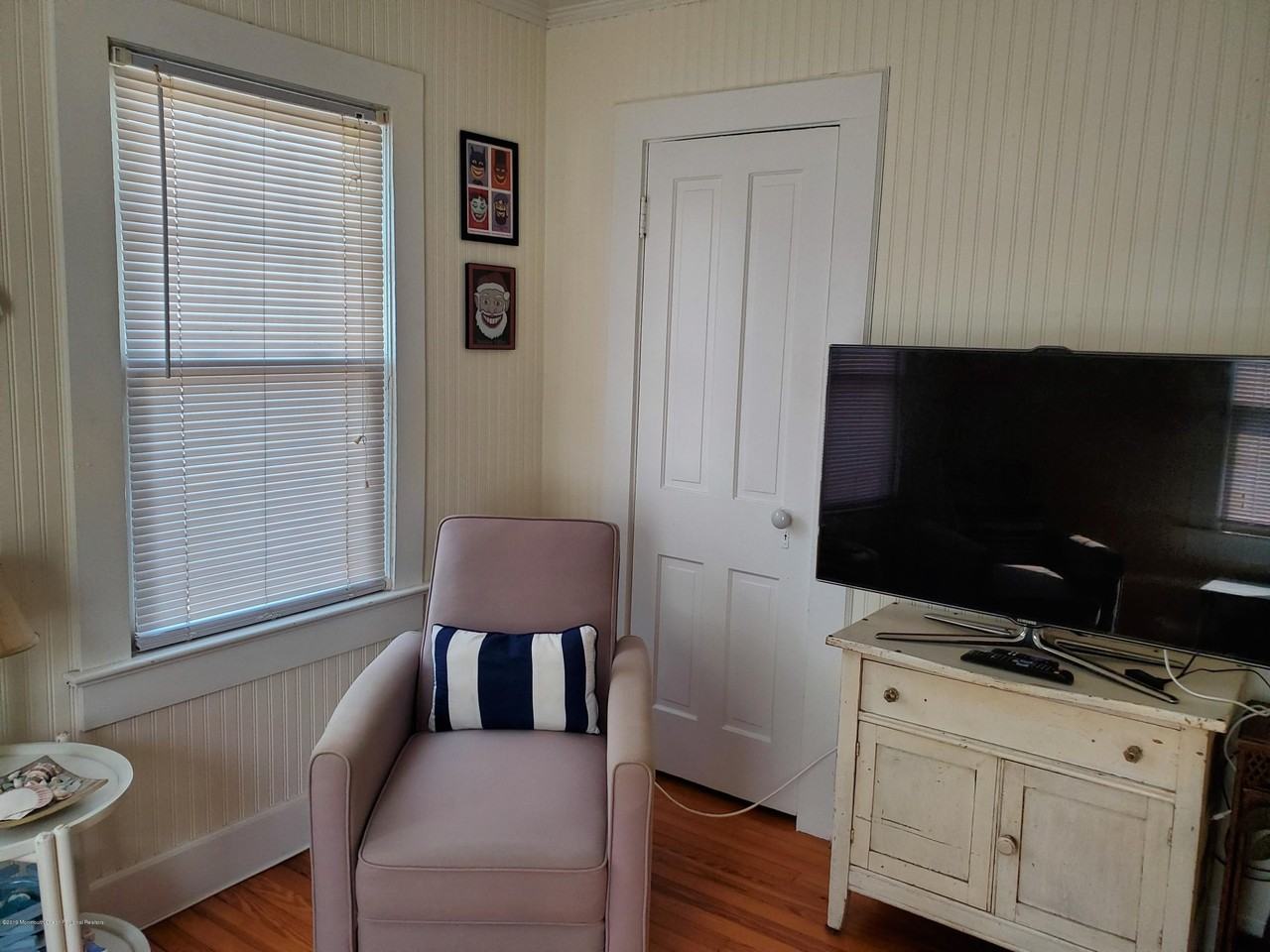 6 Webb Ave #6 - Photo 3 of 8