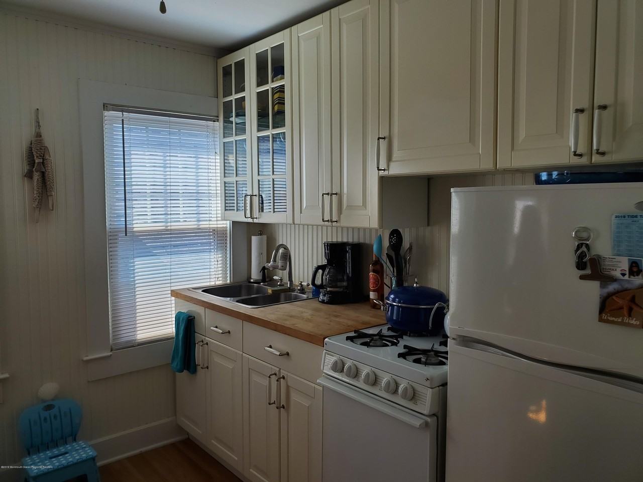 6 Webb Ave #6 - Photo 4 of 8