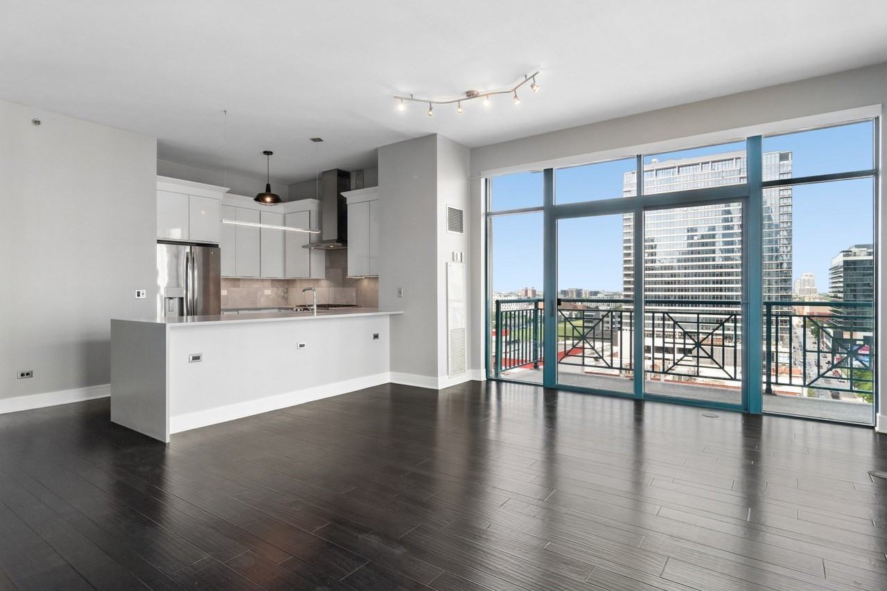 340 W Superior St #1201 - Photo 6 of 21