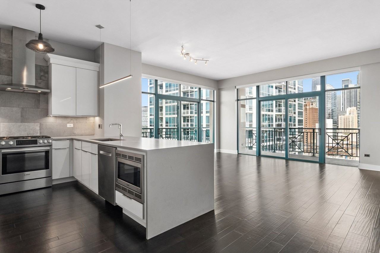 340 W Superior St #1201 - Photo 7 of 21