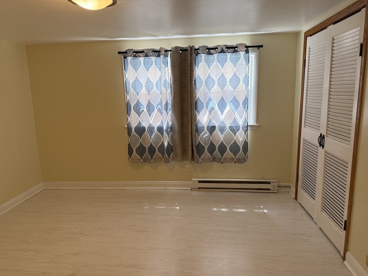 5743 S Kenton Ave #1S - Photo 5 of 9