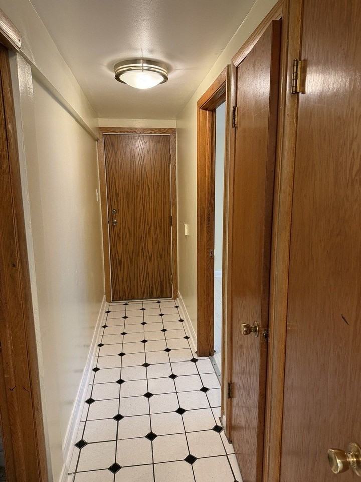 5743 S Kenton Ave #1S - Photo 7 of 9