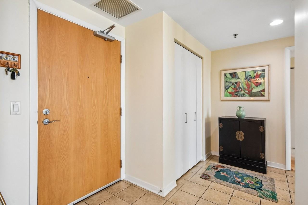 77 S Evergreen Ave #1204 - Photo 3 of 25