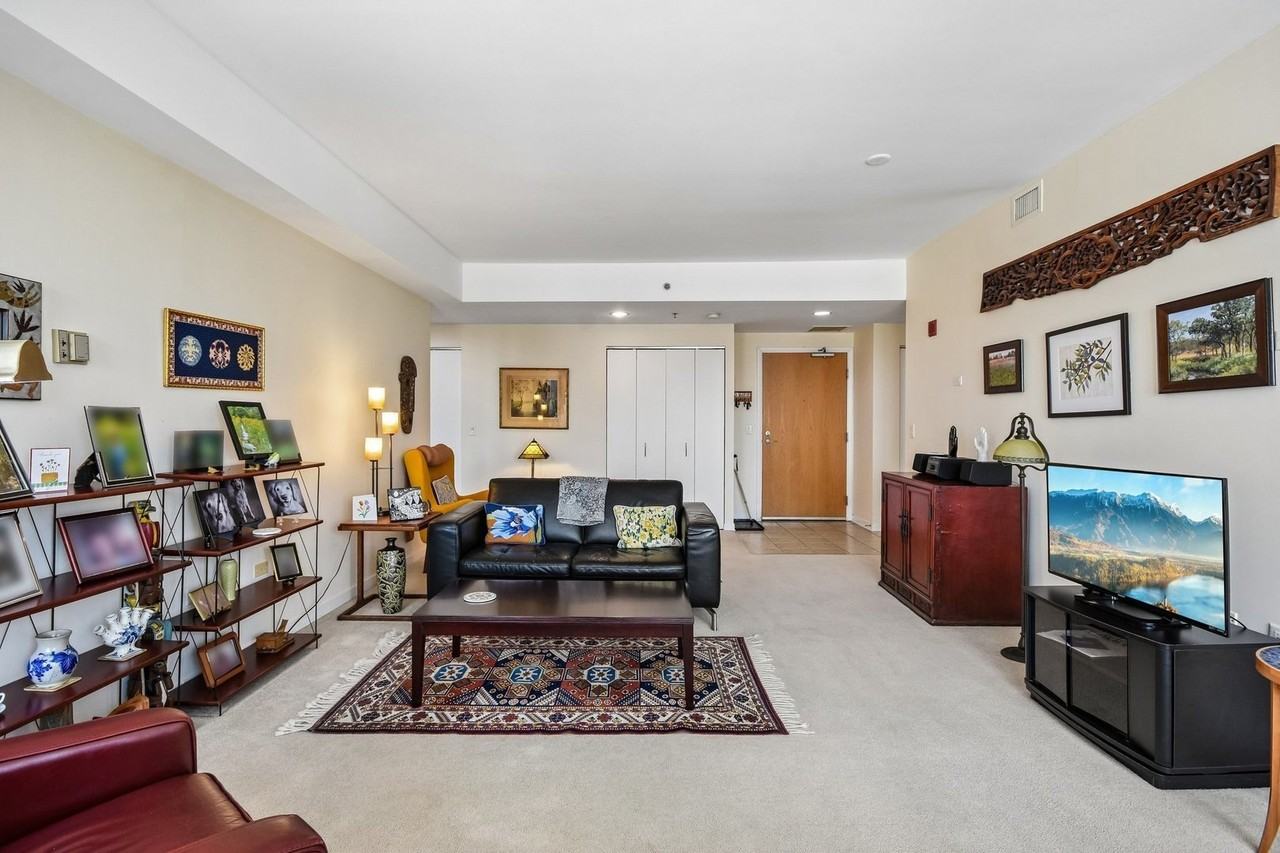 77 S Evergreen Ave #1204 - Photo 6 of 25