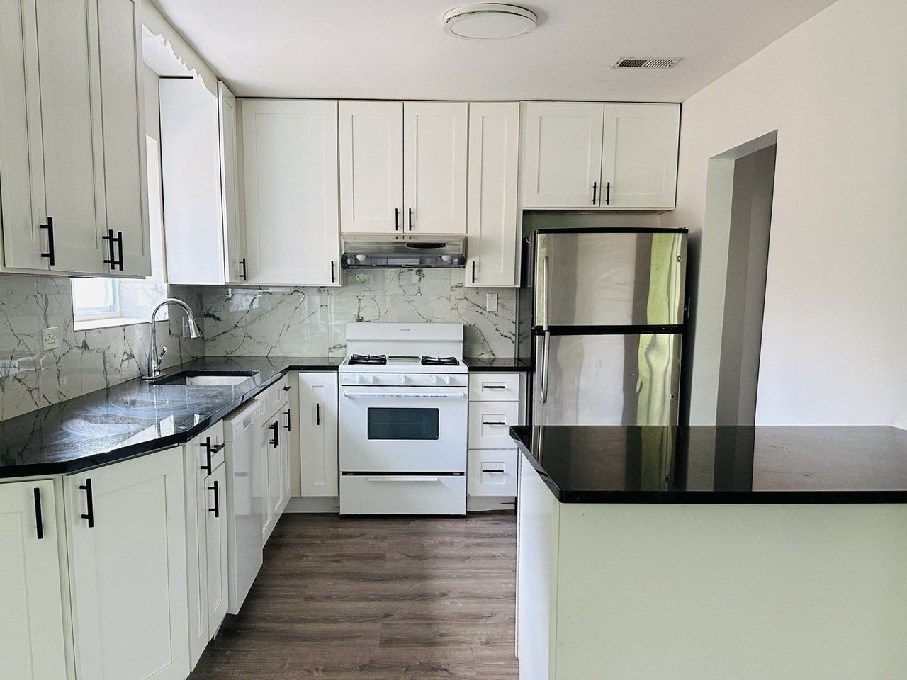 8638 Trumbull Ave #2 - Photo 4 of 22