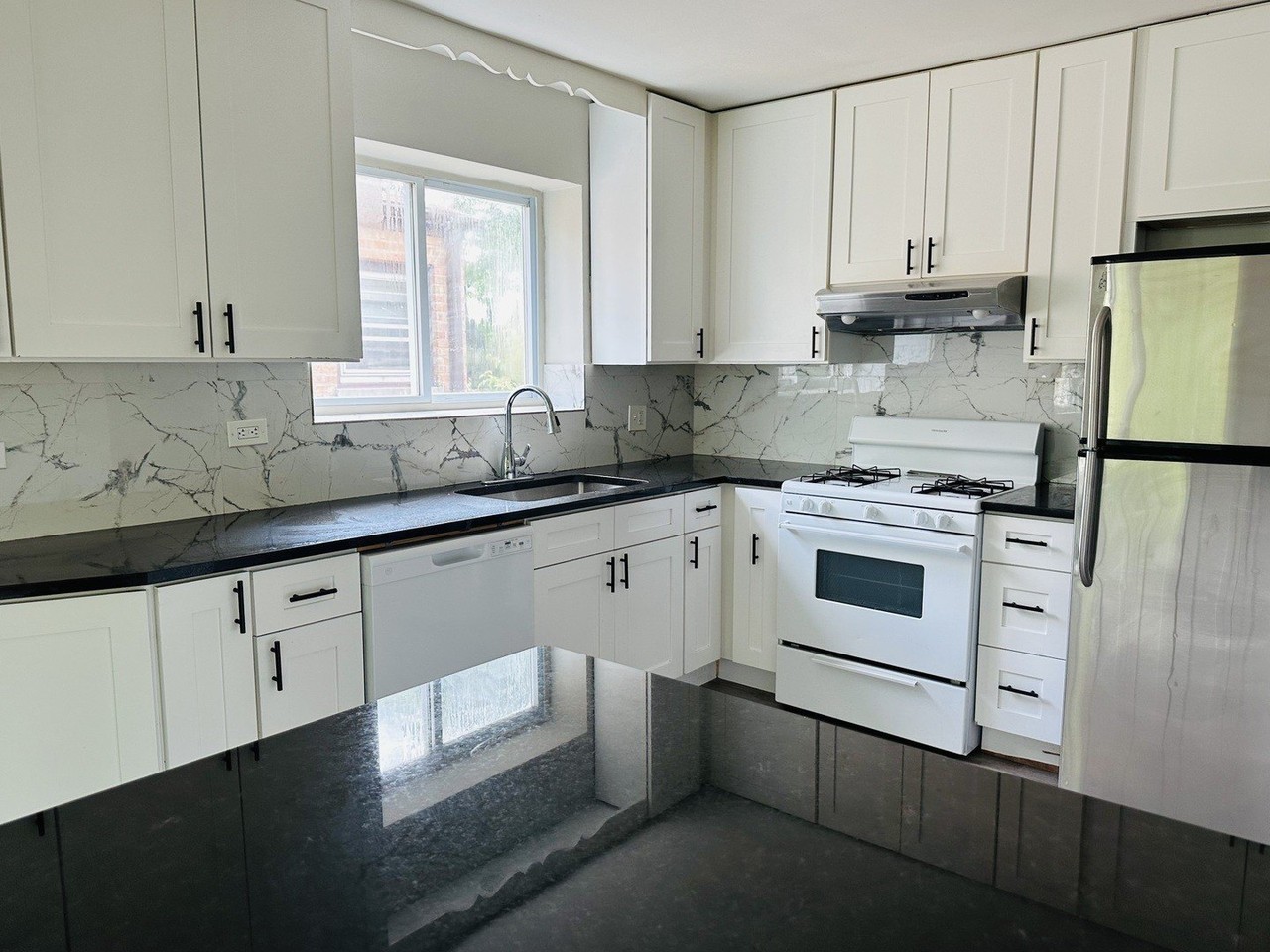 8638 Trumbull Ave #2 - Photo 5 of 22