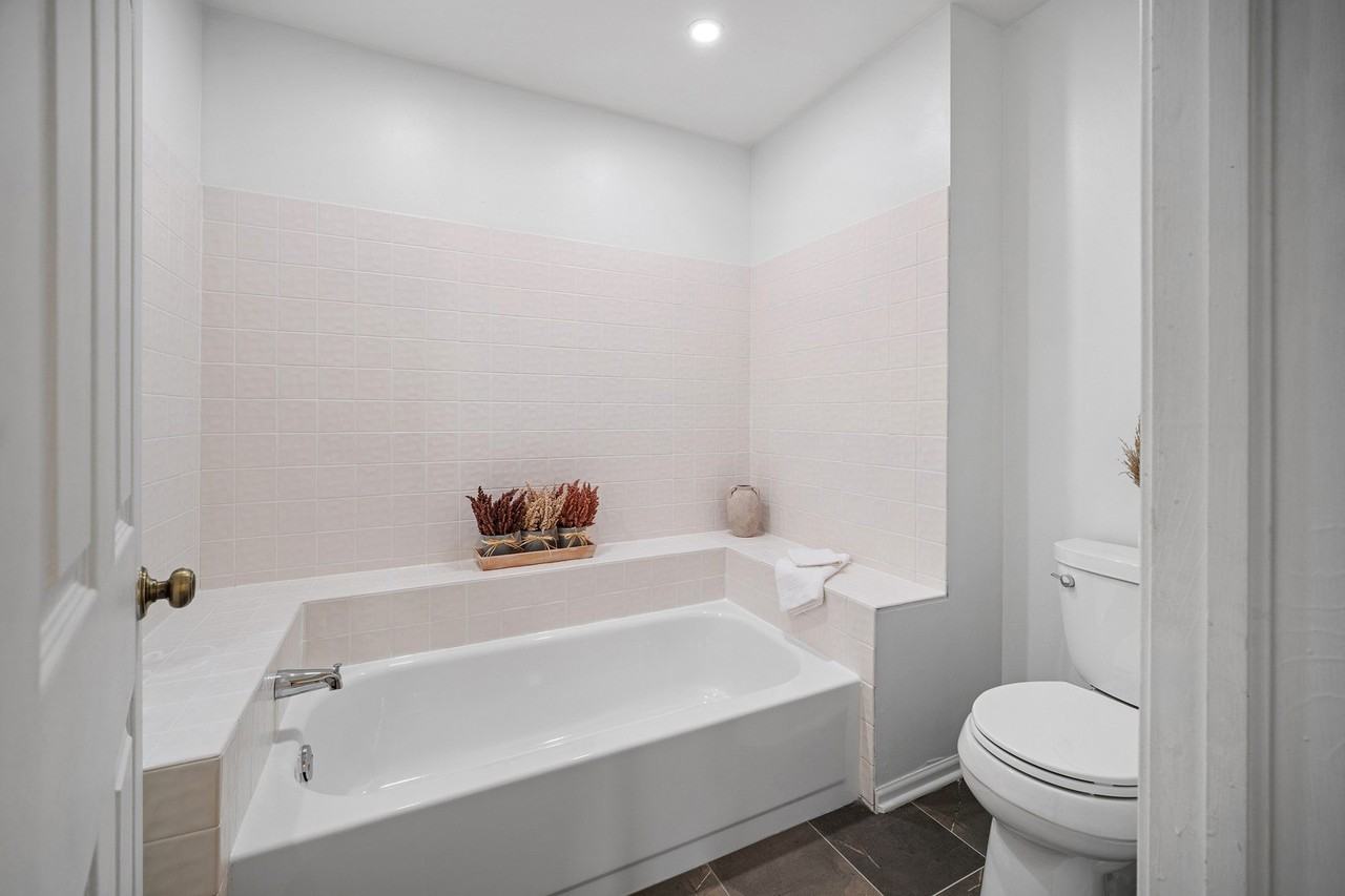 720 Caliente Ct #720 - Photo 3 of 16