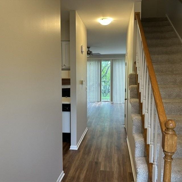 545 Woodcrest Dr #545 - Photo 2 of 17