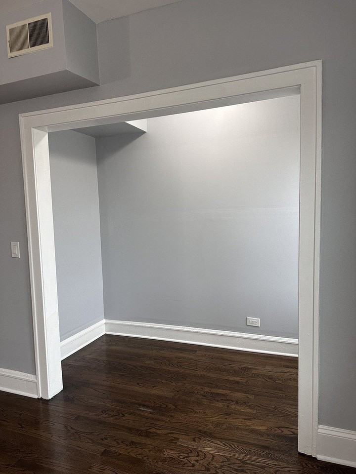 3029 N Austin Ave #2F - Photo 3 of 10