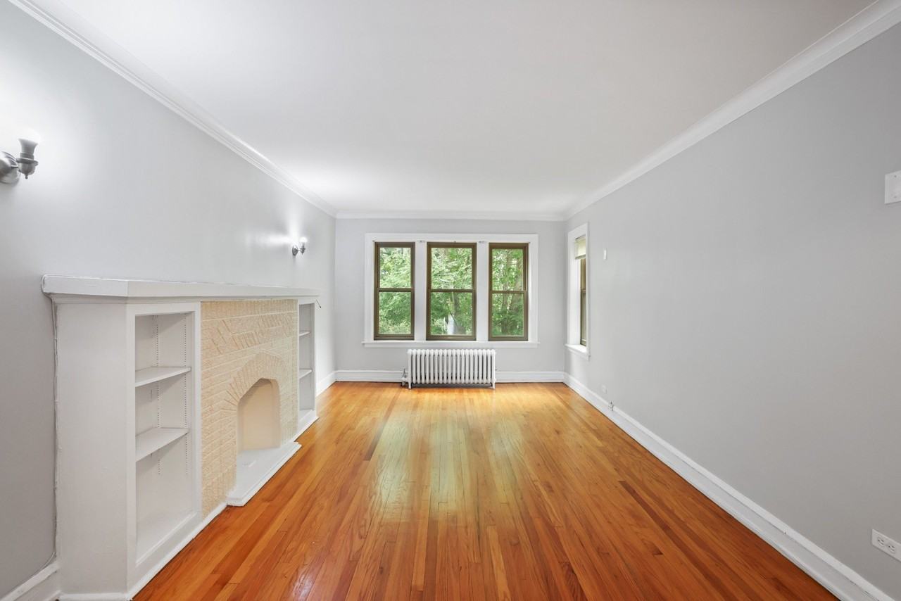 5020 N Harding Ave #3S - Photo 3 of 11