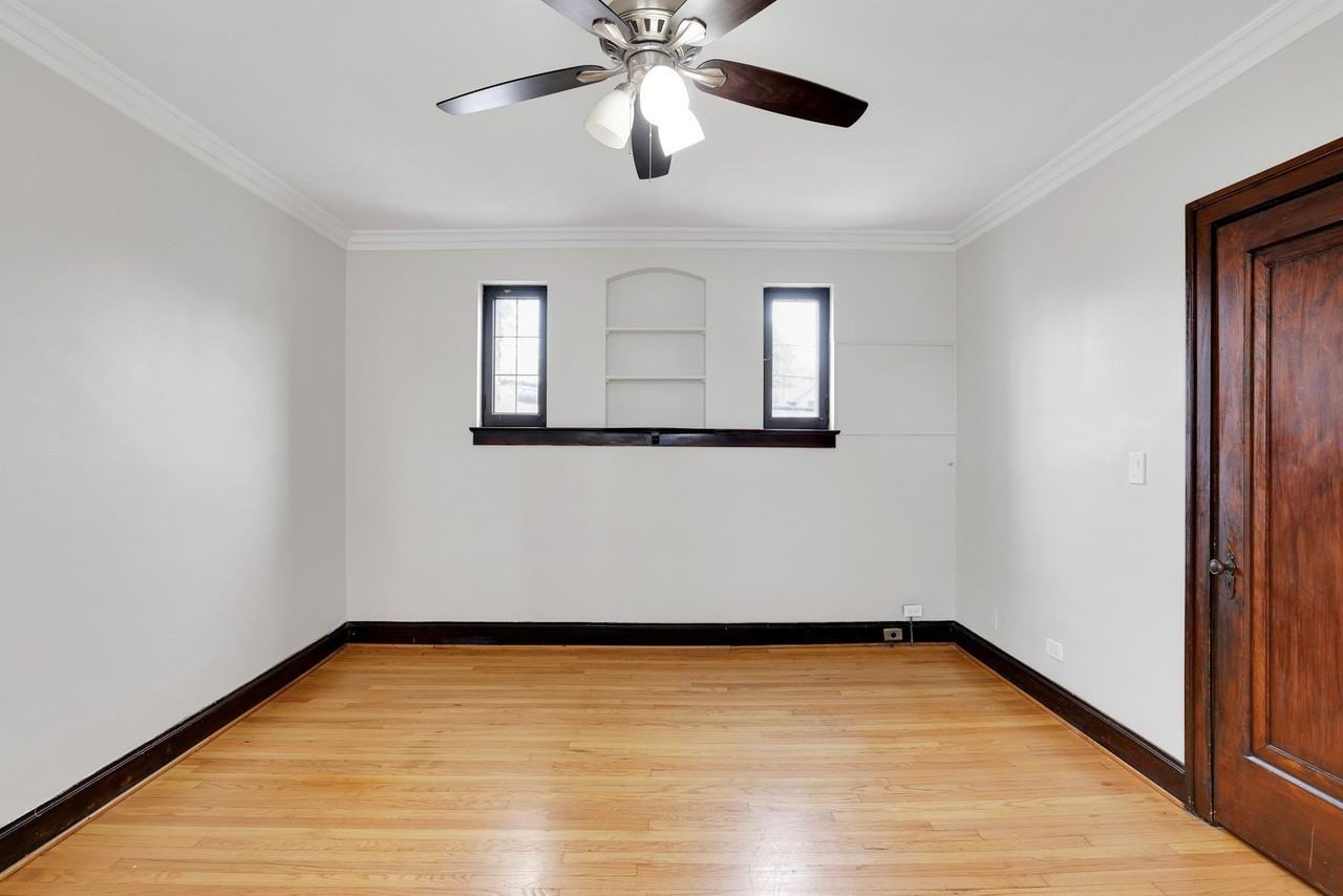 5544 W Leland Ave #1D - Photo 3 of 10