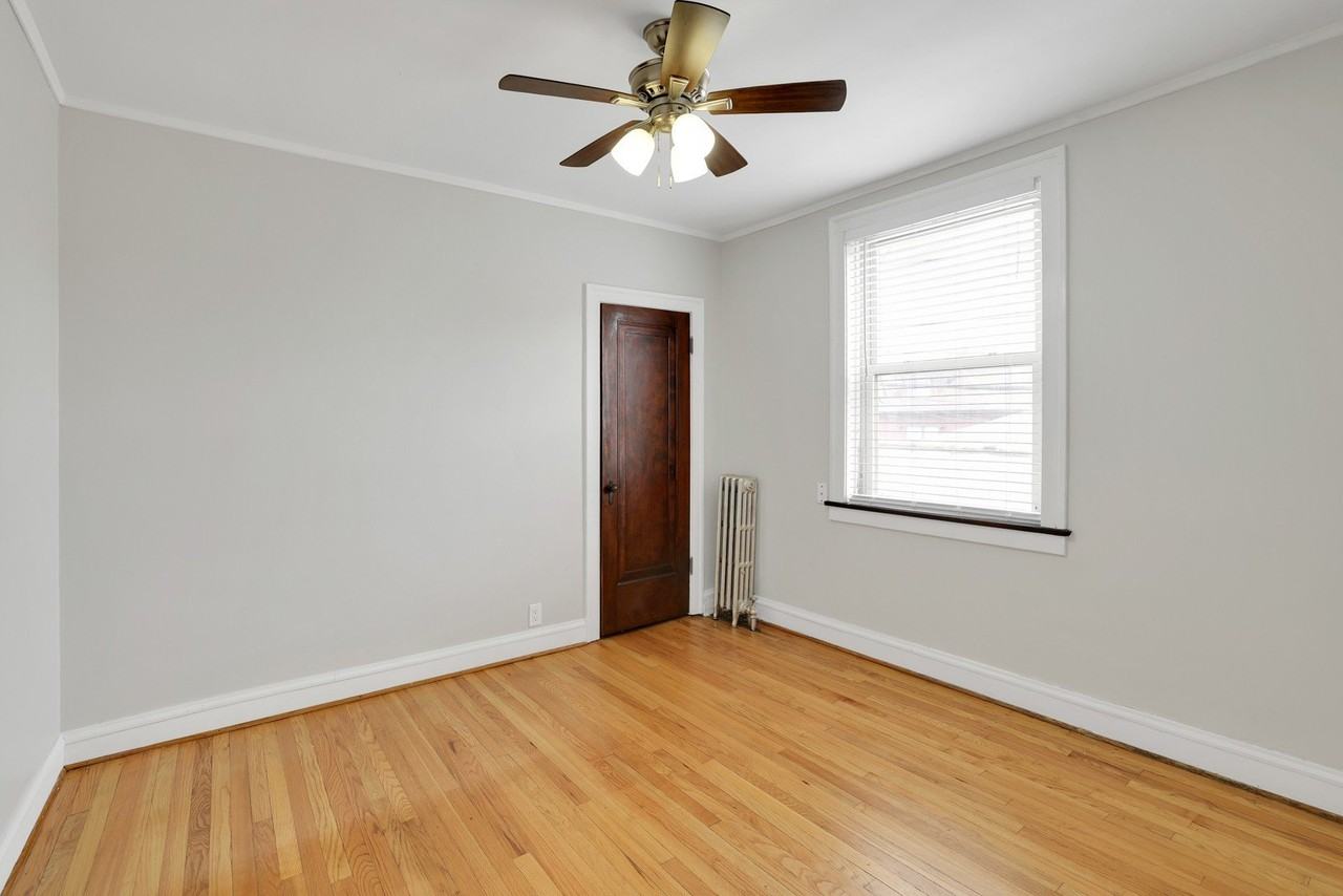 5544 W Leland Ave #1D - Photo 6 of 10