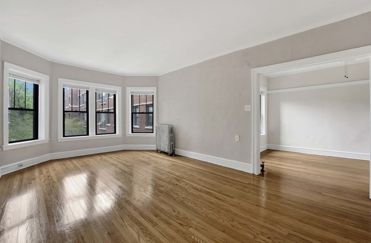 1235 W Greenleaf Ave #2N - Photo 3 of 23