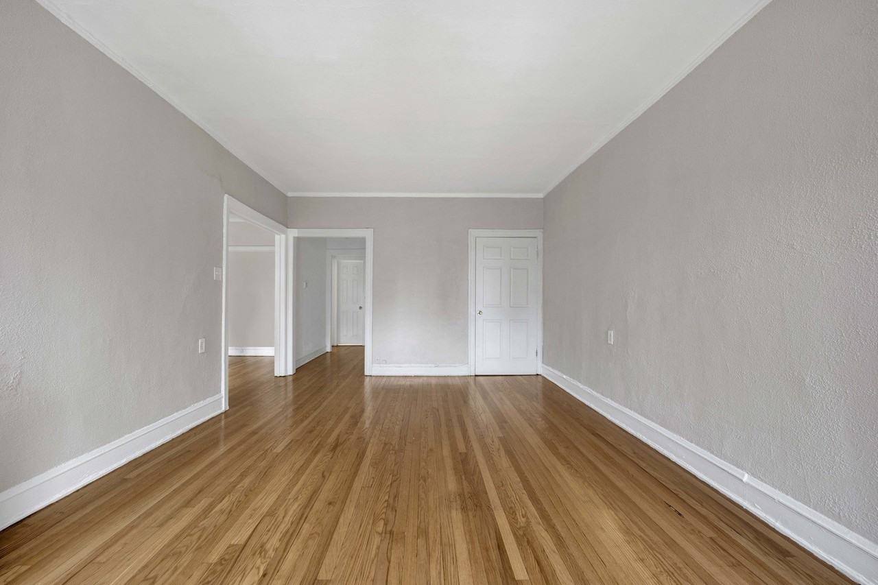1235 W Greenleaf Ave #2N - Photo 6 of 23