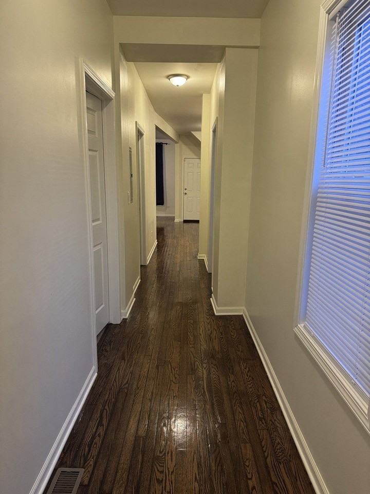 1251 N Springfield Ave #1 - Photo 4 of 10