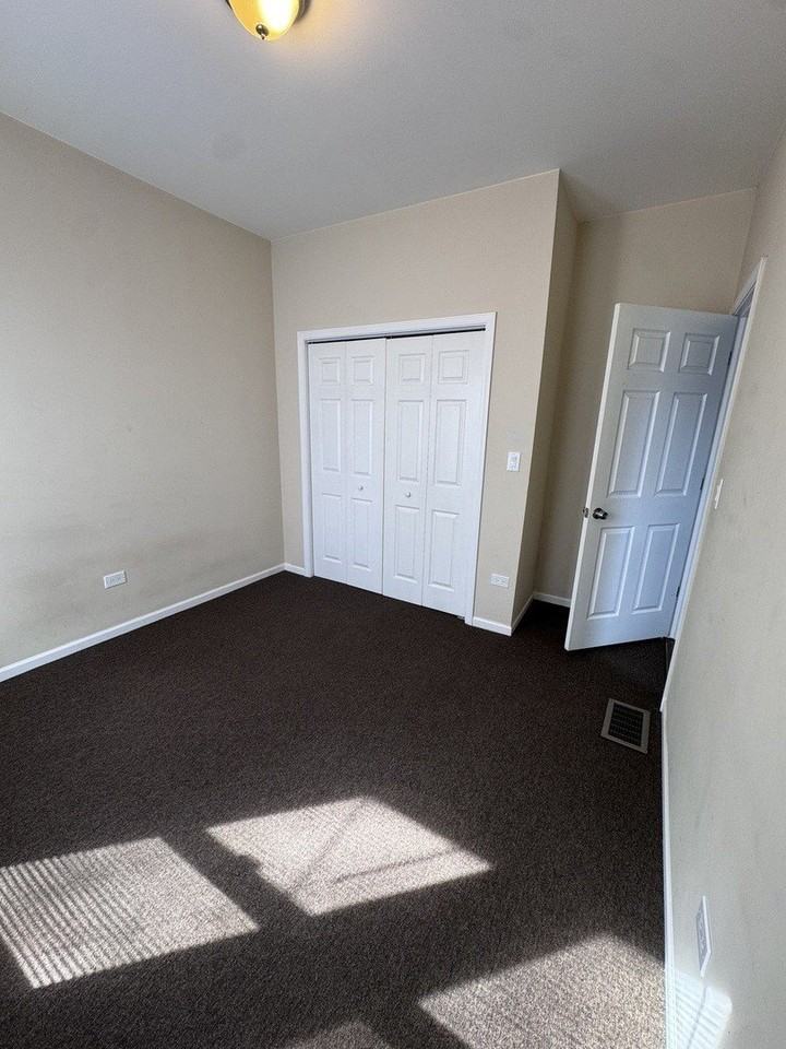 1251 N Springfield Ave #1 - Photo 5 of 10