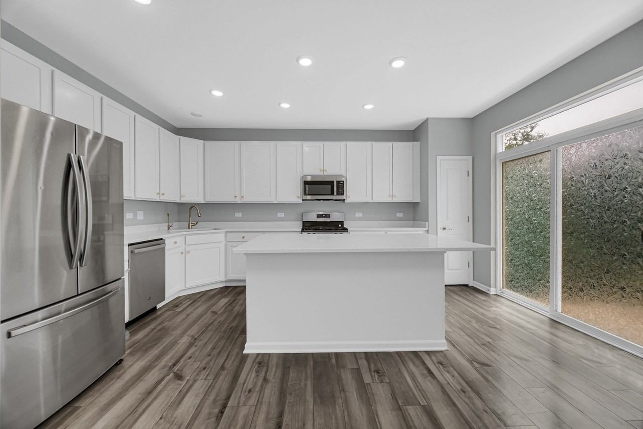 1537 Kraft Ave - Photo 7 of 24