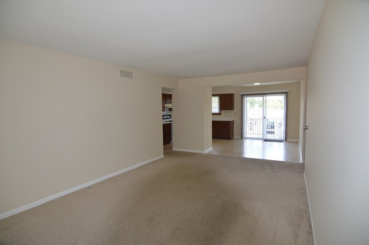 370 Eastern Ave #370 - Photo 7 of 14