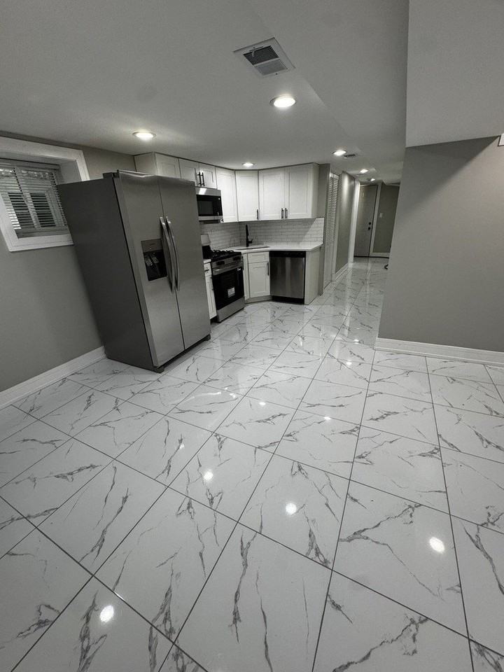 1427 N Lawndale Ave #G - Photo 3 of 10
