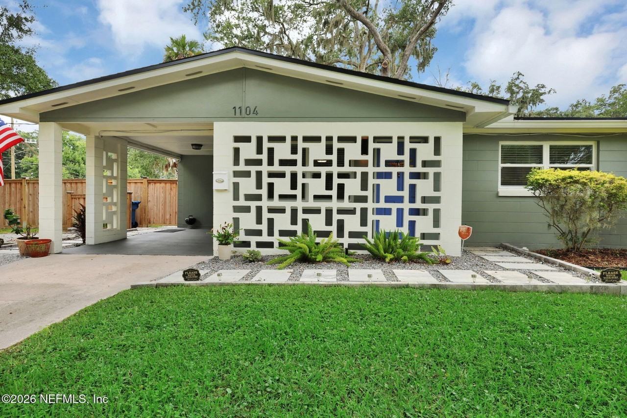 1104 Boca Grande Ave - Photo 3 of 36