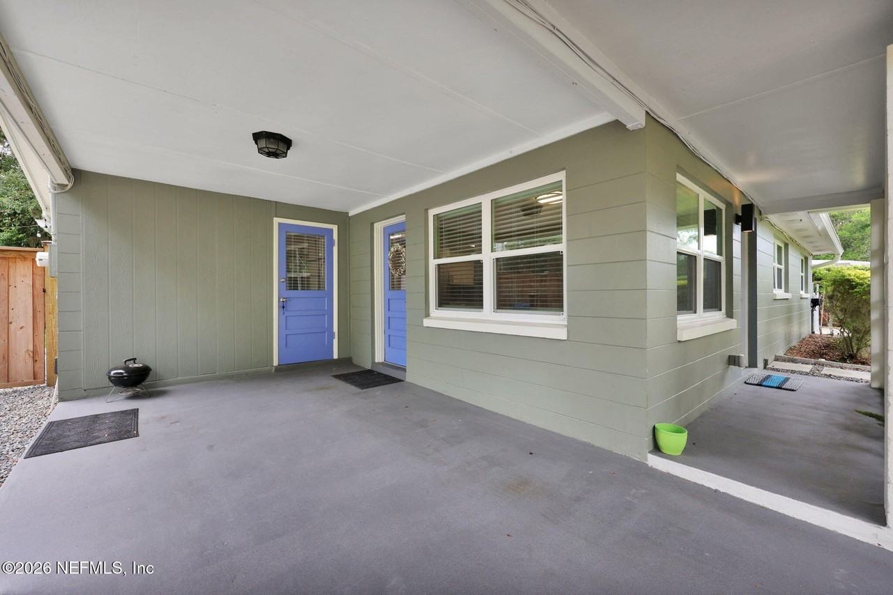 1104 Boca Grande Ave - Photo 5 of 36