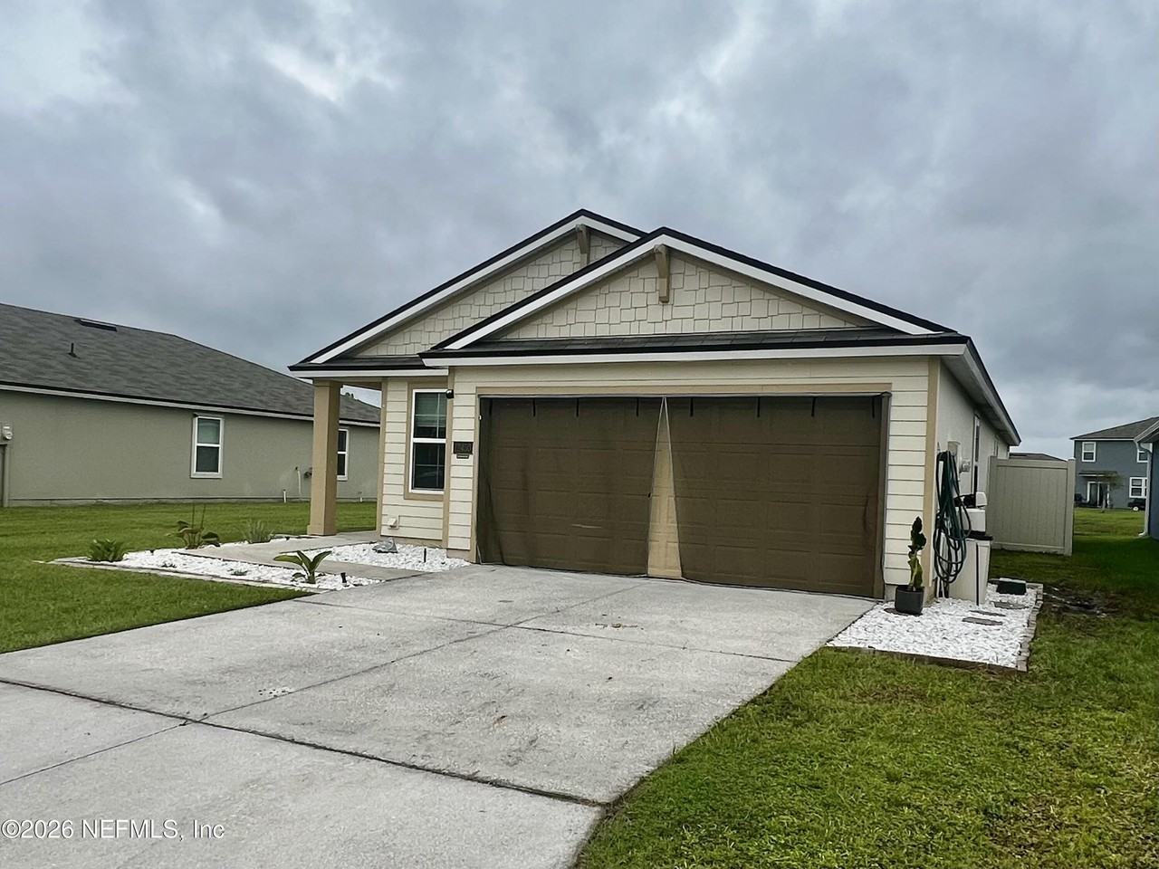 12450 Russian Olive Rd - Photo 3 of 29