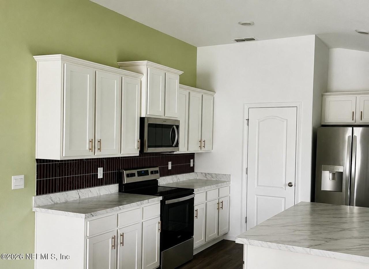 12450 Russian Olive Rd - Photo 5 of 29