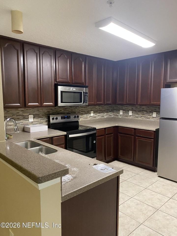 13848 Herons Landing Way #12-6 - Photo 3 of 16