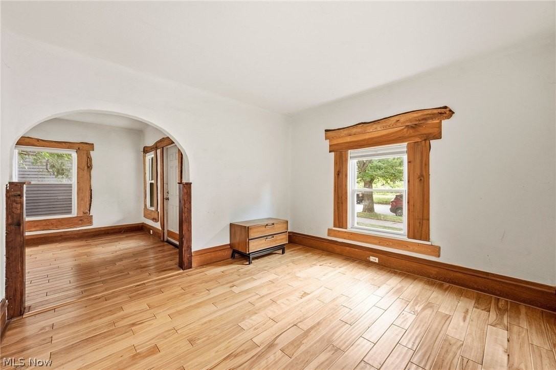 6914 Wakefield Ave - Photo 4 of 21