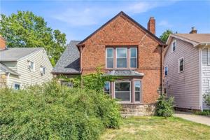 featured image of 13613 Cedar Rd #2UP